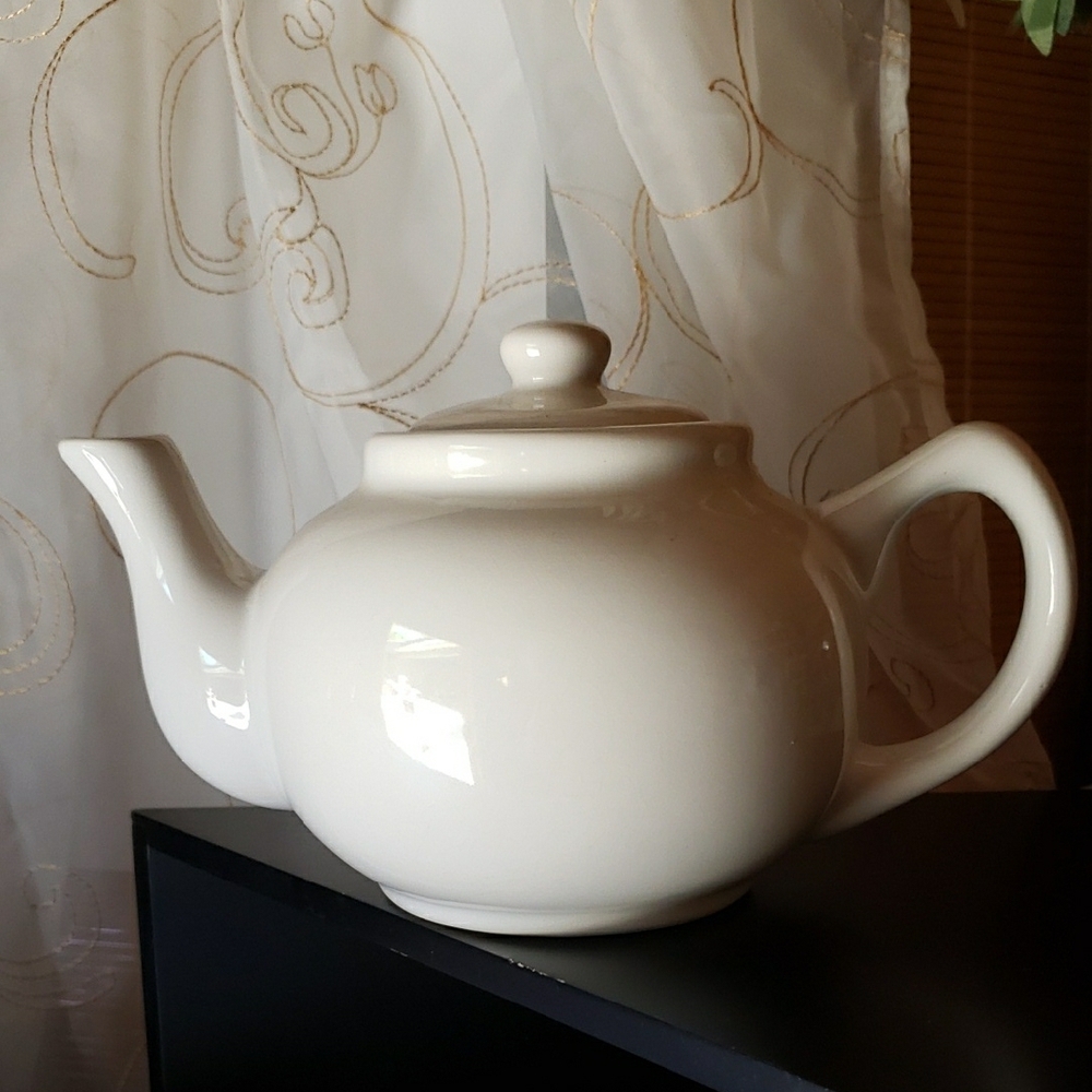 Standard Cream Teapot Newcor Stoneware
